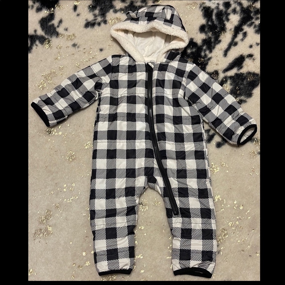 Baby bodysuit